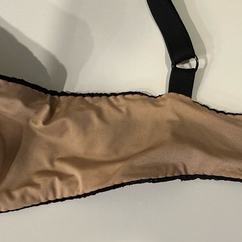 Felina Lingerie 38D Black Lace with Beige Under Bra - Picture 10 of 12